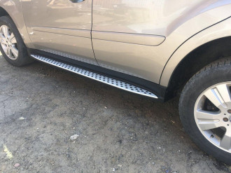 Бокові підніжки (пороги)