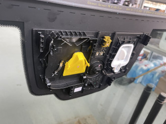 Скло вітрове